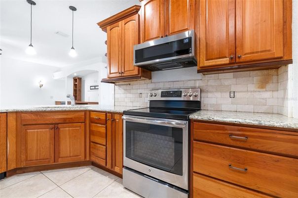 Interior, Kitchen, Pendant Lights, Stainless Steel Appliances