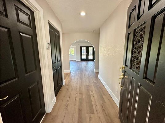 Interior, Recessed Lighting, Wood Texture Flooring