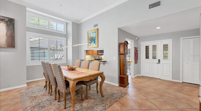 Dining room, Interior, Recessed Lighting