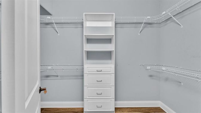 Interior, Walk-in Closets, Wood Texture Flooring