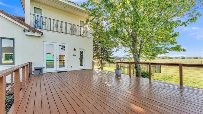 Exterior, Wood Texture Flooring