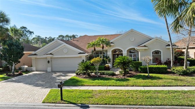 Attached, Exterior, Facade, Ranch
