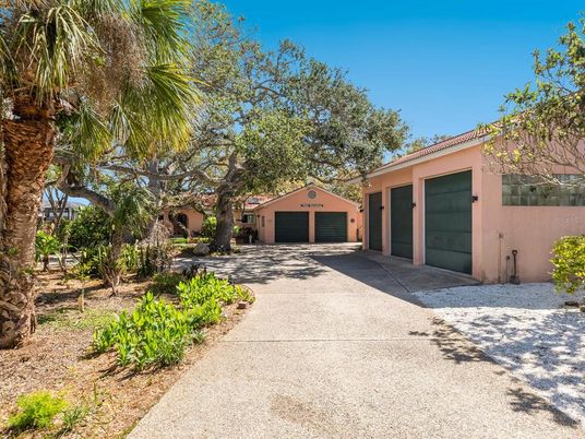 Backyard, Detached Garage, Exterior