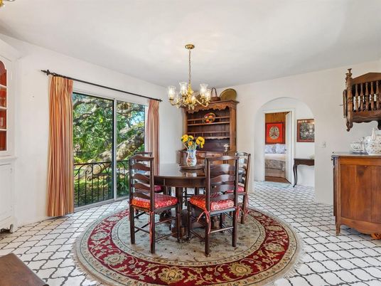 Chandelier, Dining room, Interior