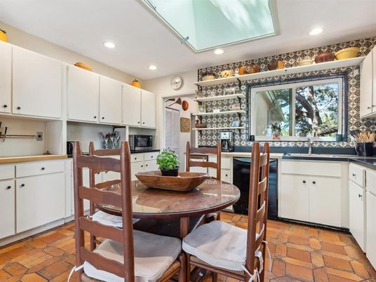 Dining room, Interior, Kitchen, Recessed Lighting