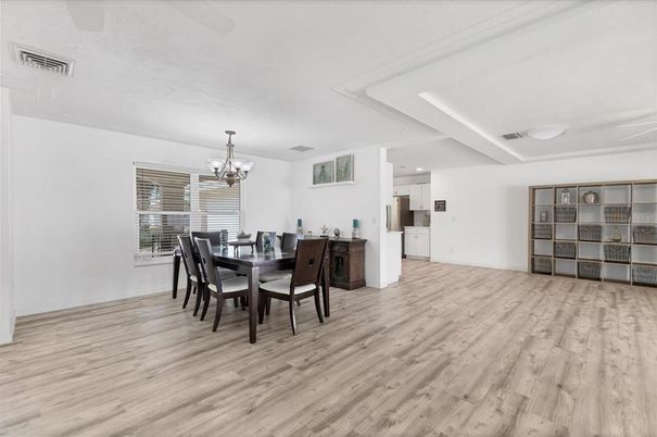 Chandelier, Dining room, Interior, Recessed Lighting, Wood Texture Flooring