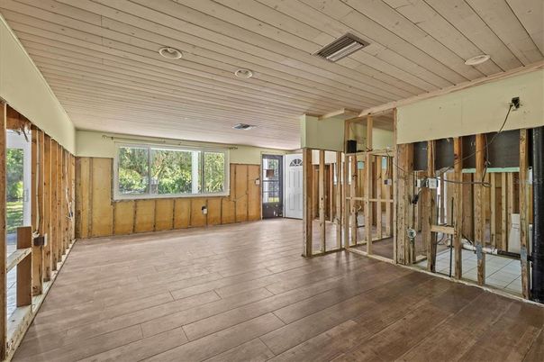 Empty room, Interior, Recessed Lighting, Wooden Ceilings, Wood Texture Flooring, Wooden Walls