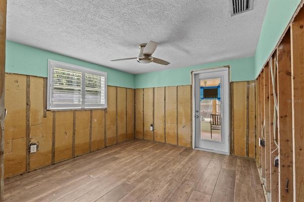 Empty room, Interior, Wood Texture Flooring, Wooden Walls
