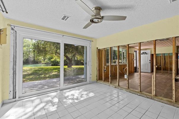 Empty room, Interior, Sun Room
