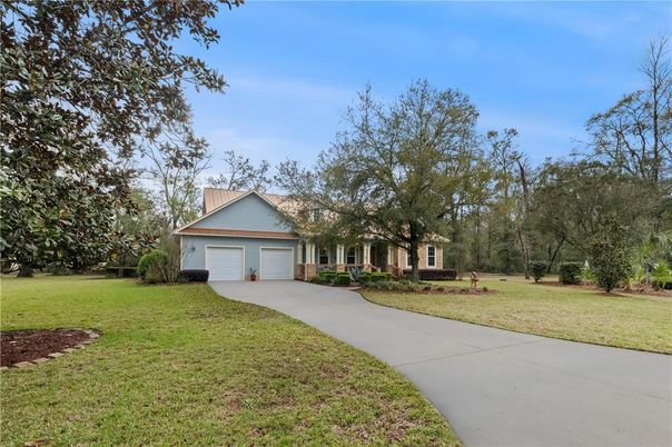 Backyard, Detached Garage, Exterior