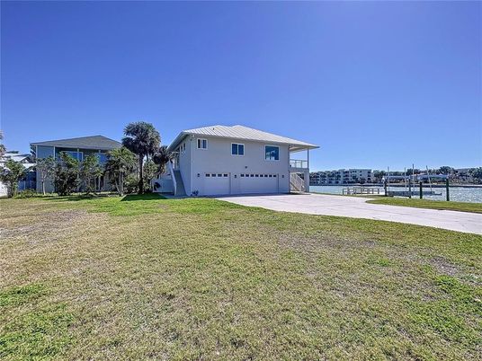 Backyard, Exterior, Water