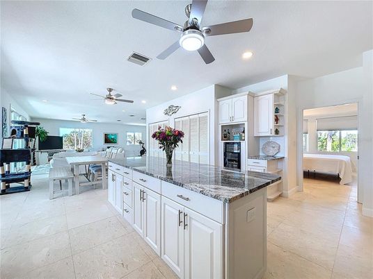 Dining room, Interior, Kitchen, Recessed Lighting