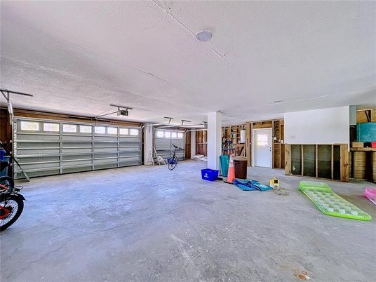 Garage, Interior