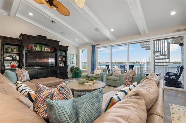Interior, Living room, Recessed Lighting, Water, Wood Texture Flooring