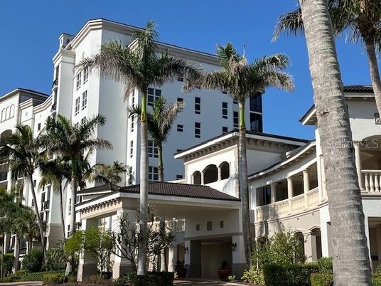 Exterior, Facade, Mediterranean