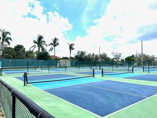 Exterior, Tennis Courts