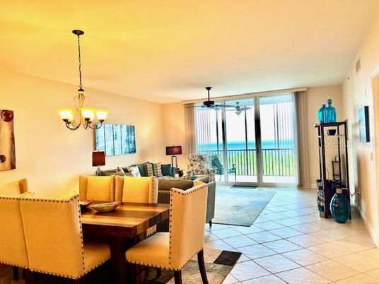 Chandelier, Dining room, Interior, Living room, Water