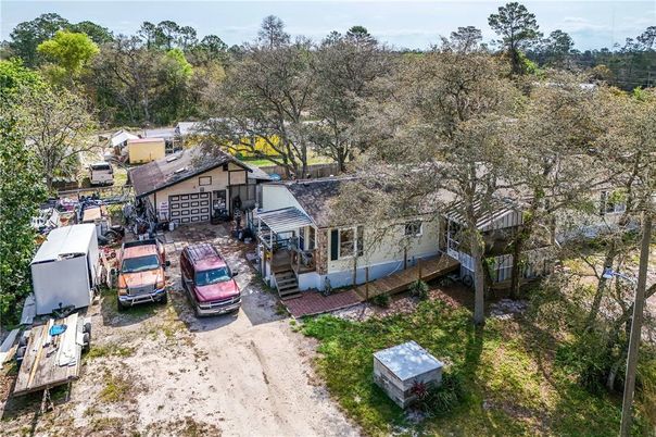 Exterior, Drone