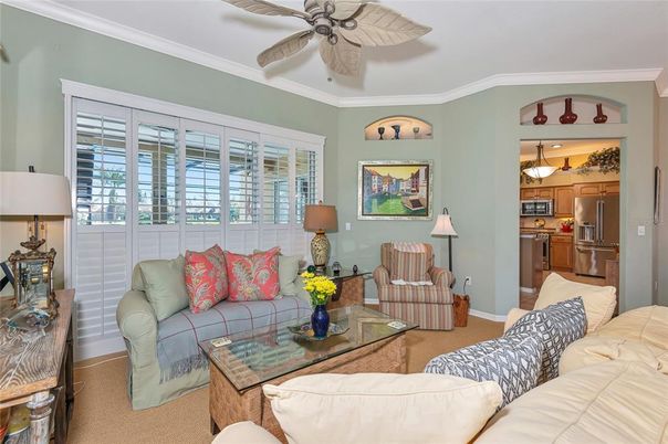 Interior, Kitchen, Living room, Stainless Steel Appliances