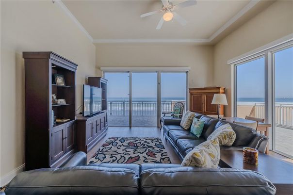 Interior, Living room, Water
