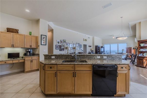 Dining room, Interior, Kitchen, Pendant Lights, Recessed Lighting