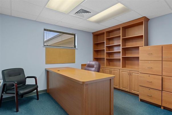 Home Office, Interior
