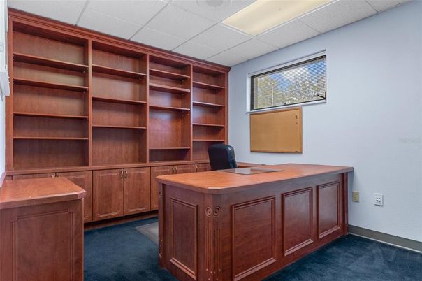 Home Office, Interior