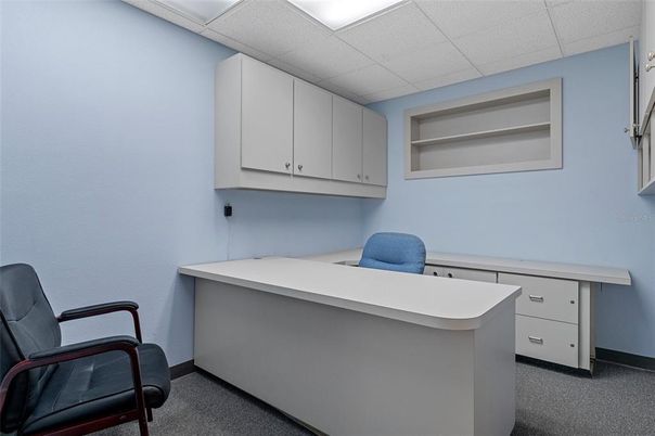 Home Office, Interior