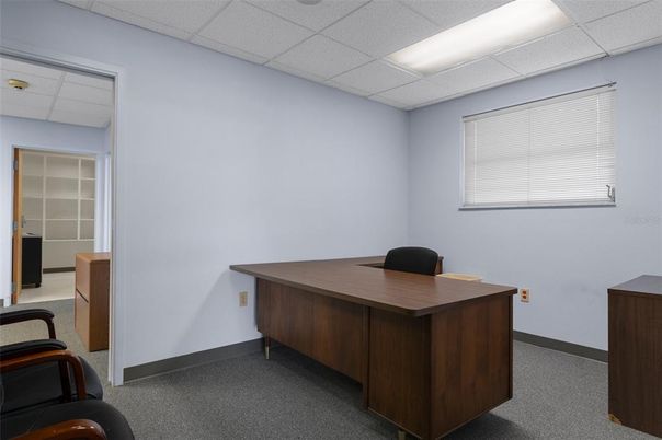 Home Office, Interior