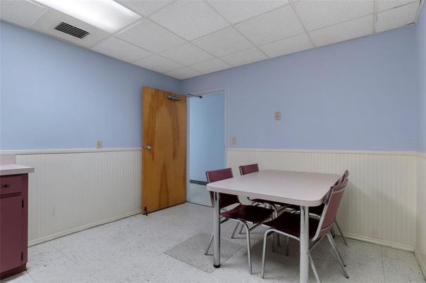 Dining room, Interior