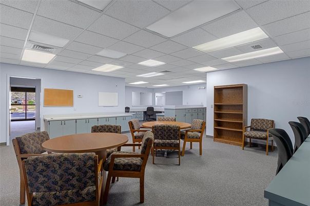Dining room, Interior, Recessed Lighting