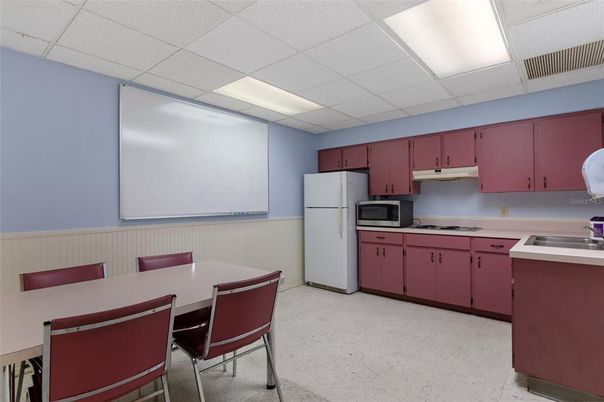Dining room, Interior, Kitchen, Recessed Lighting