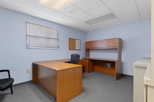 Home Office, Interior