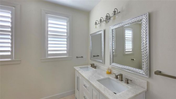 Bathroom, Dual Sink Vanities, Interior