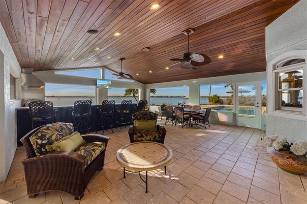 Dining room, Interior, Recessed Lighting, Wooden Ceilings