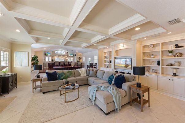 Chandelier, Dining room, Interior, Living room, Recessed Lighting