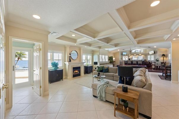 Fireplace, Interior, Living room, Pendant Lights, Recessed Lighting