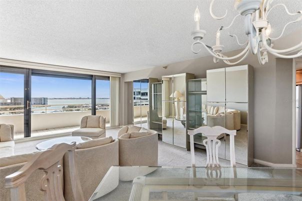 Chandelier, Interior, Living room