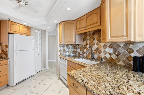 Interior, Kitchen, Recessed Lighting