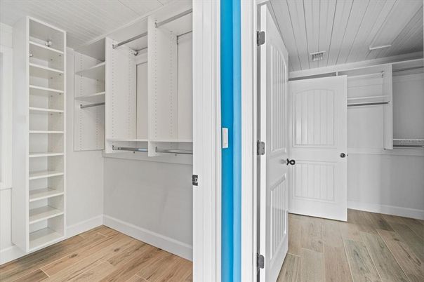 Interior, Walk-in Closets, Wood Texture Flooring