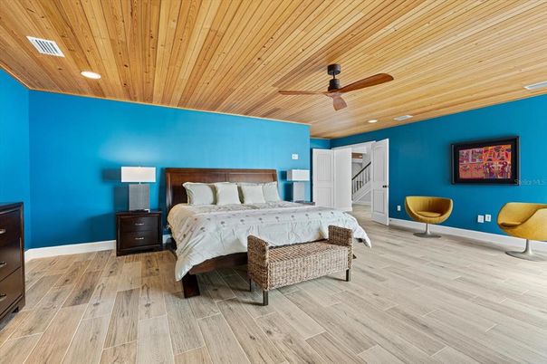 Bedroom, Interior, Recessed Lighting, Wooden Ceilings, Wood Texture Flooring