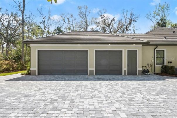 Detached Garage, Exterior