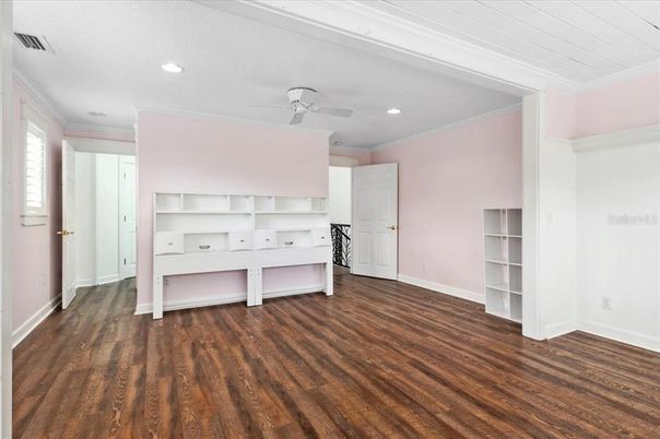 Empty room, Interior, Recessed Lighting, Wood Texture Flooring