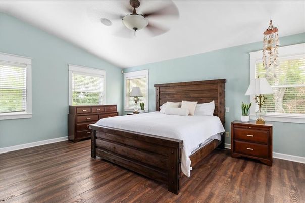 Bedroom, Interior, Pendant Lights, Wood Texture Flooring