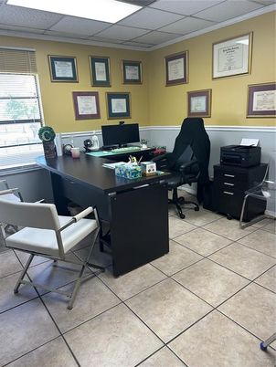 Home Office, Interior