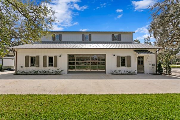 Attached, Exterior, Facade, Farmhouse