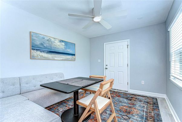 Dining room, Interior