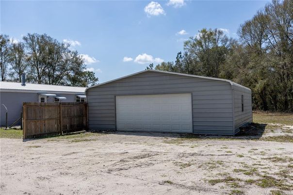 Detached Garage, Exterior
