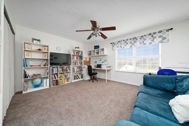 Home Office, Interior
