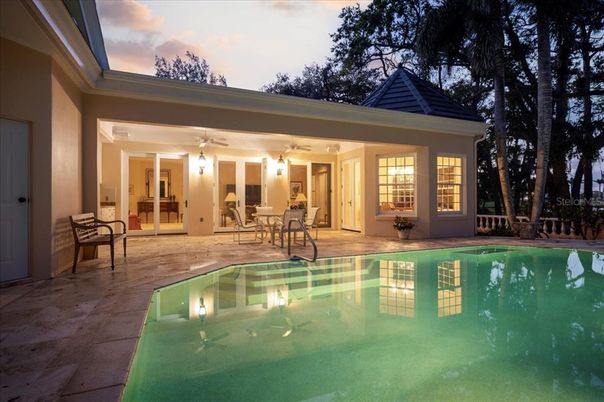 Exterior, Pool